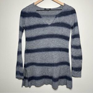 Acrobat Sweater Women XS Gray Blue Striped Wool Cashmere Blend V-Neck‎ Side Slit
